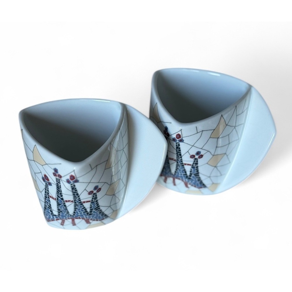 Set Of 2 Antoni Gaudi Barcelona Mugs Sagrada Familia Mosaic Triangle Shape - Picture 7 of 10